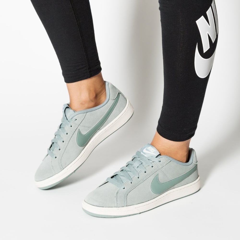 NEW Nike Court Royale